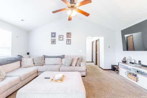 Tiny photo for 226 Glory Avenue, Kendallville, IN 46755 (MLS # 202624678)