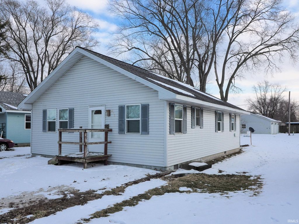 Photo of 611 E Elm Street, Rensselaer, IN 47978 (MLS # 202603516)