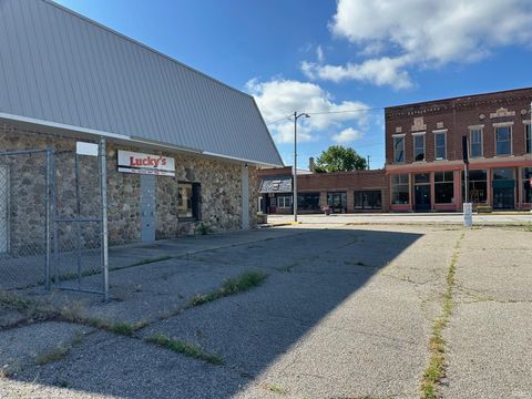 Tiny photo for 106 Main Street, Kewanna, IN 46939 (MLS # 202525515)