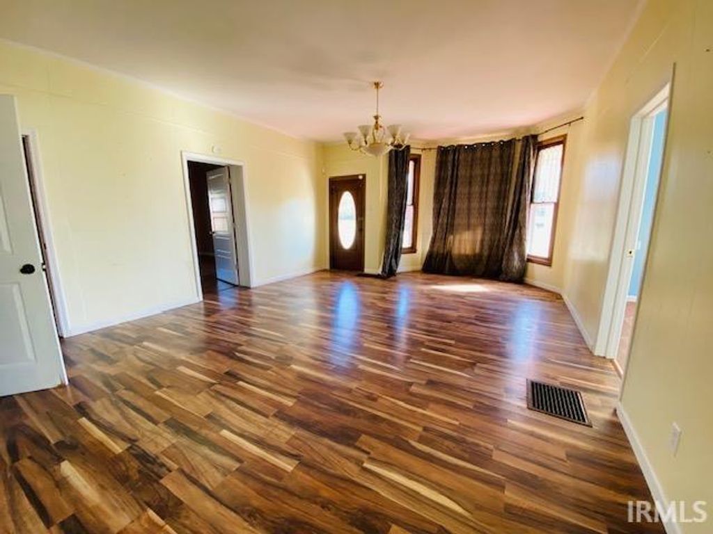 Photo of 304 W Pike Avenue, Petersburg, IN 47567 (MLS # 202542945)