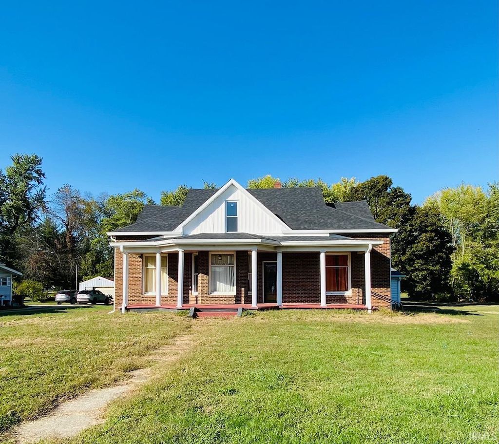Photo of 304 W Pike Avenue, Petersburg, IN 47567 (MLS # 202542945)
