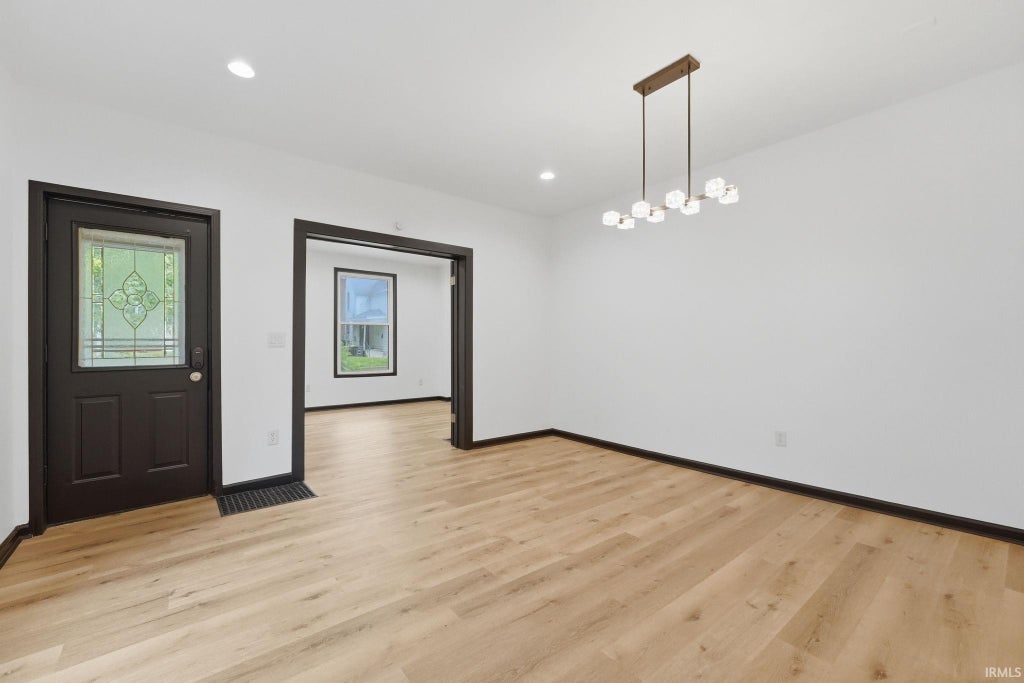 Photo of 313 Greenwood Avenue, Fort Wayne, IN 46808 (MLS # 202629134)