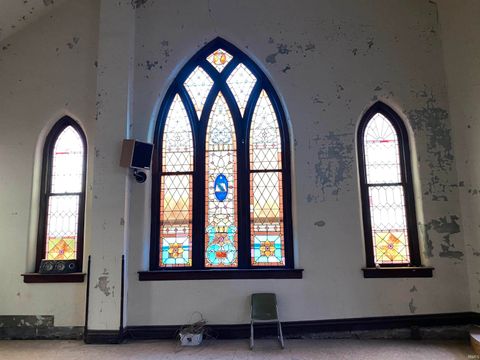 Tiny photo for 105 N Mckee Street, Macy, IN 46951 (MLS # 202547796)