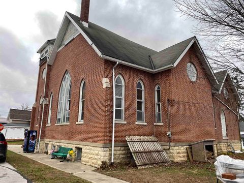 Tiny photo for 105 N Mckee Street, Macy, IN 46951 (MLS # 202547796)