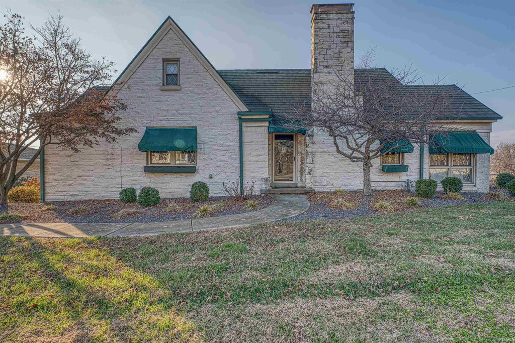 Photo of 5 S Barker Avenue, Evansville, IN 47712 (MLS # 202549138)