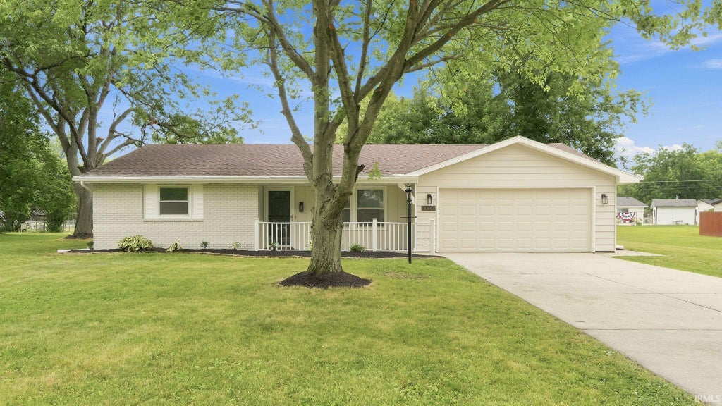 Photo of 10026 Jamaica Drive, Fort Wayne, IN 46825 (MLS # 202628529)
