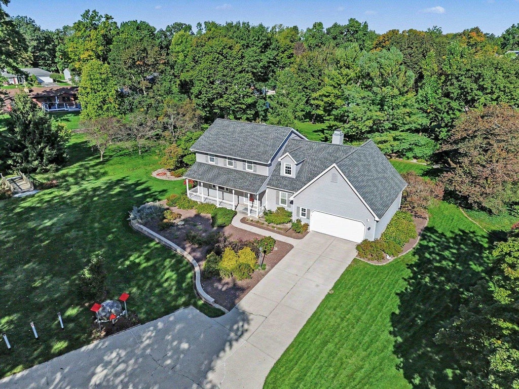 Photo of 19383 Montrose Court, South Bend, IN 46614 (MLS # 202642495)