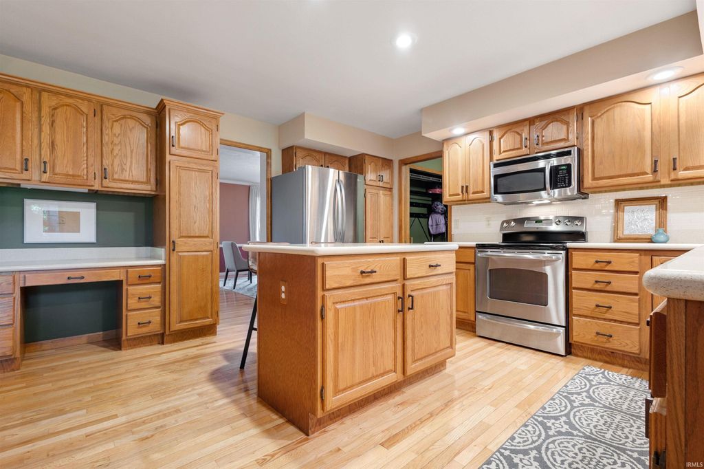 Photo of 52630 Willow Bend Drive, Granger, IN 46530 (MLS # 202621146)