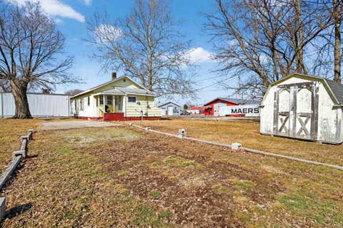Tiny photo for 2316 N WASHINGTON Street, Kokomo, IN 46901 (MLS # 202634260)