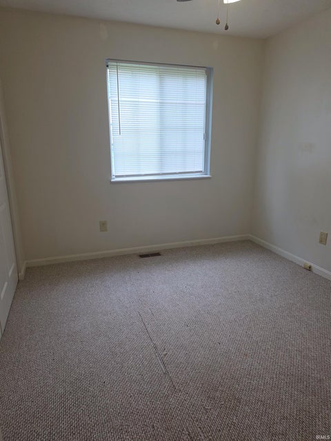 Tiny photo for 801 N Paddington Way, Ellettsville, IN 47429 (MLS # 202622267)