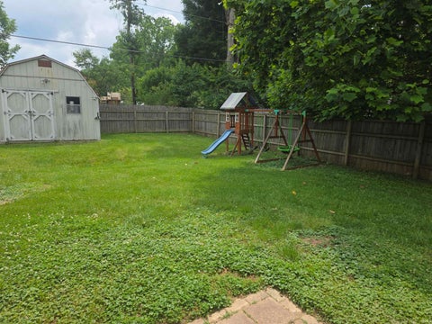 Tiny photo for 801 N Paddington Way, Ellettsville, IN 47429 (MLS # 202622267)