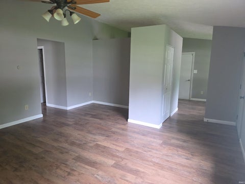Tiny photo for 801 N Paddington Way, Ellettsville, IN 47429 (MLS # 202622267)