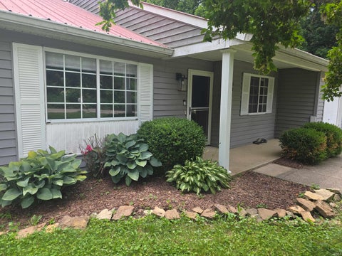 Tiny photo for 801 N Paddington Way, Ellettsville, IN 47429 (MLS # 202622267)