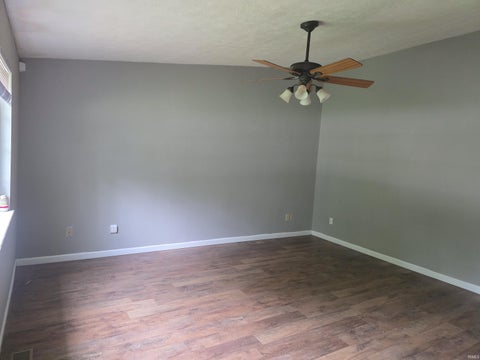 Tiny photo for 801 N Paddington Way, Ellettsville, IN 47429 (MLS # 202622267)