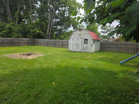Tiny photo for 801 N Paddington Way, Ellettsville, IN 47429 (MLS # 202622267)
