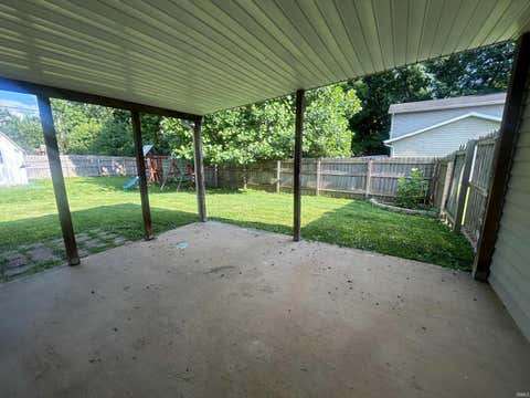 Tiny photo for 801 N Paddington Way, Ellettsville, IN 47429 (MLS # 202622267)