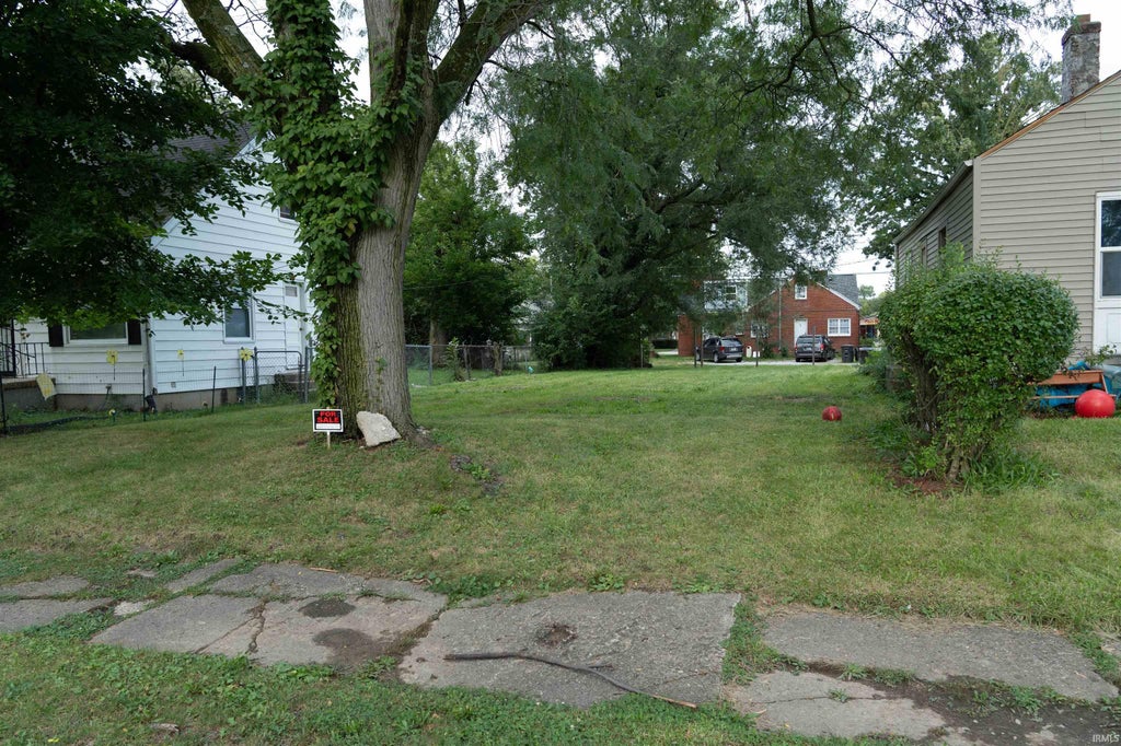 Photo of 4209 Lillie Street, Fort Wayne, IN 46806 (MLS # 202639152)