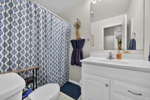 Tiny photo for 2130 OLDS Drive, Kokomo, IN 46902 (MLS # 202637881)