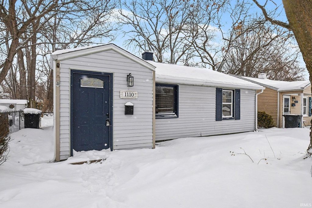Photo of 1110 Roberts Street, South Bend, IN 46615 (MLS # 202602911)