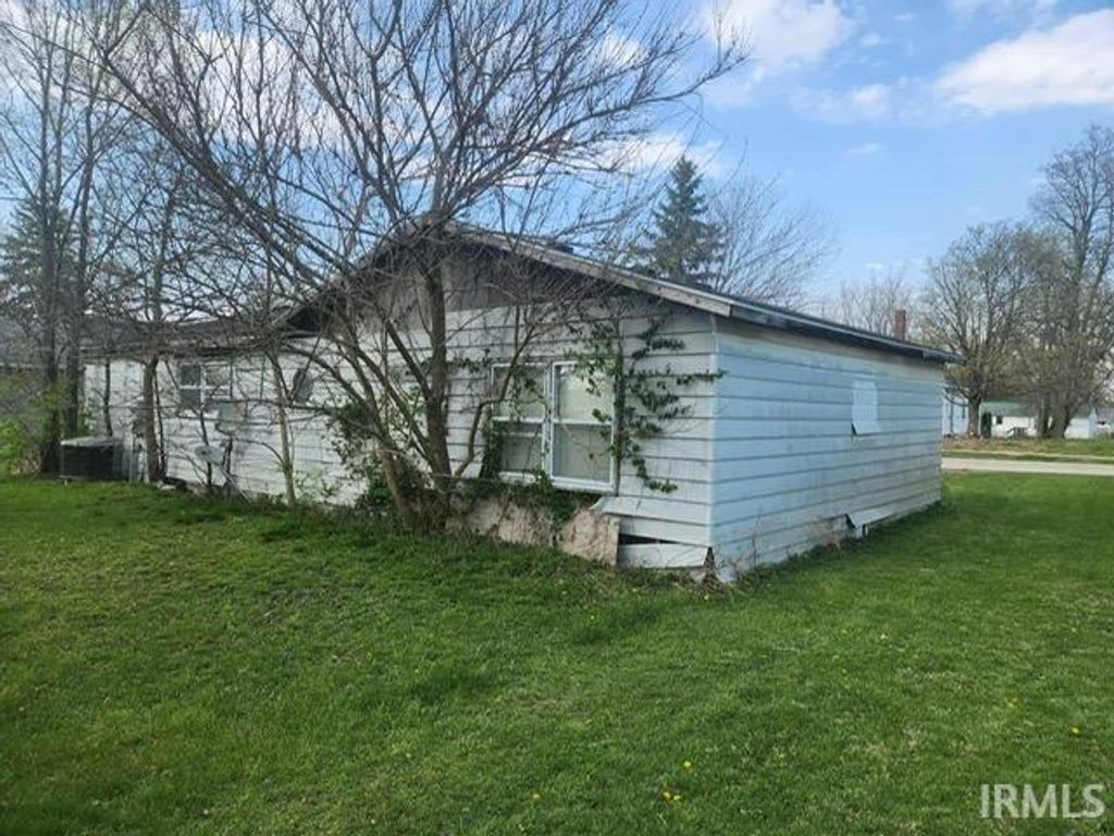 Photo of 363 E North Street, Dunkirk, IN 47336 (MLS # 202612533)