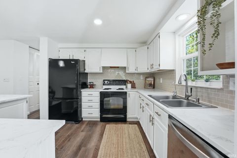 Tiny photo for 715 W 9th Street, Rochester, IN 46975 (MLS # 202616668)
