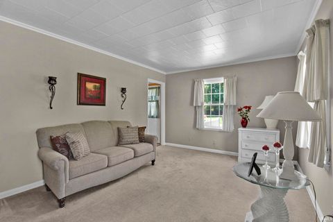 Tiny photo for 344 HUMPHREY Street, Logansport, IN 46947 (MLS # 202628379)