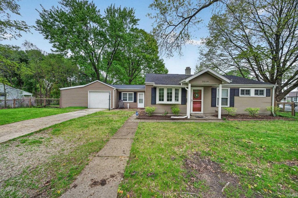 Photo of 3219 Mckinley Avenue, South Bend, IN 46615 (MLS # 202616679)