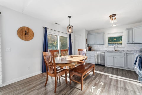 Tiny photo for 1932 Mark Anthony Crossing, Fort Wayne, IN 46818 (MLS # 202643840)