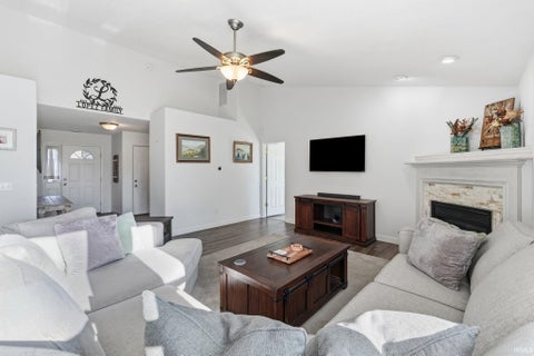 Tiny photo for 1932 Mark Anthony Crossing, Fort Wayne, IN 46818 (MLS # 202643840)
