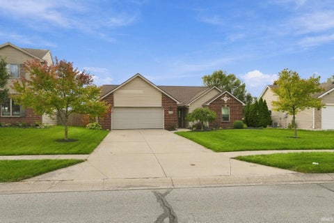 Tiny photo for 1932 Mark Anthony Crossing, Fort Wayne, IN 46818 (MLS # 202643840)