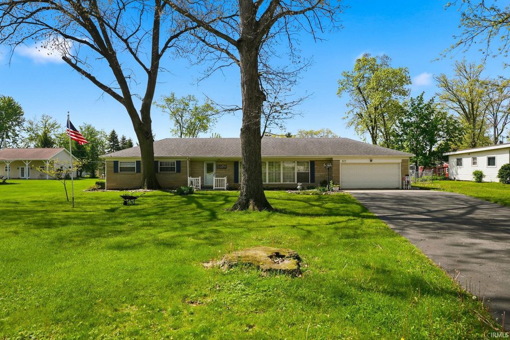 Photo of 807 Ludwig Park Drive, Fort Wayne, IN 46825 (MLS # 202617017)