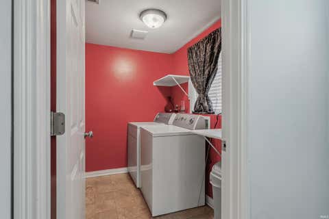 Tiny photo for 6332 holgate Drive, Fort Wayne, IN 46816 (MLS # 202627715)