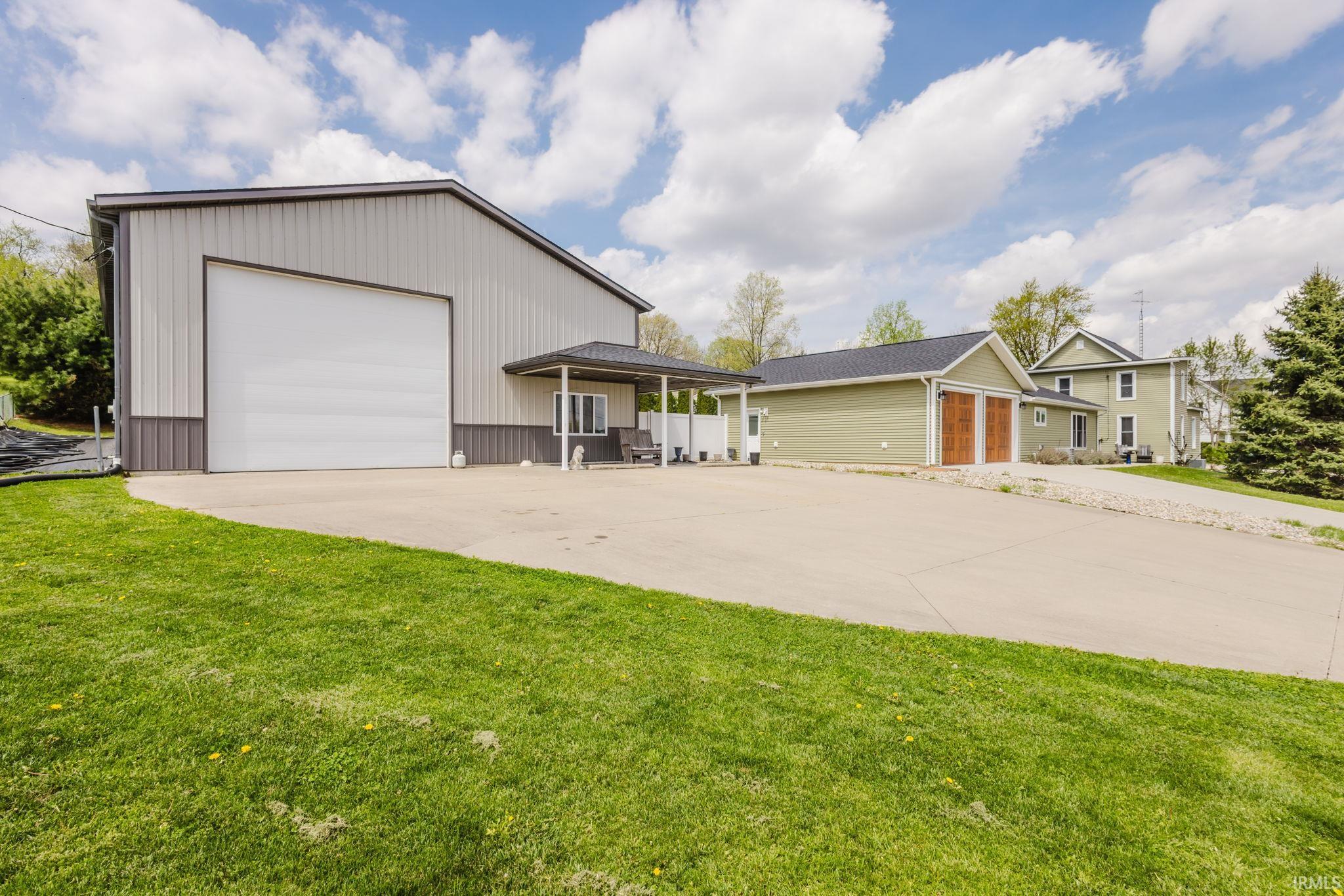 Middlebury, Indiana 46540, United States, 3 Bedrooms Bedrooms, ,2 BathroomsBathrooms,Residential,Pending,119455