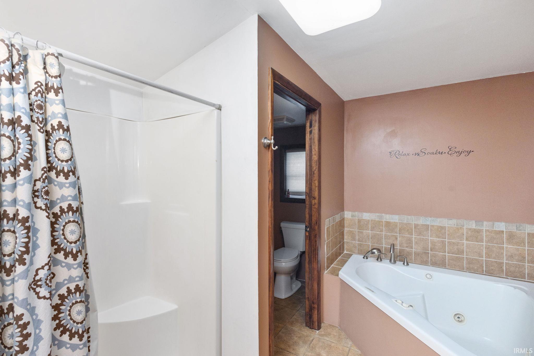 Middlebury, Indiana 46540, United States, 3 Bedrooms Bedrooms, ,2 BathroomsBathrooms,Residential,Pending,119455