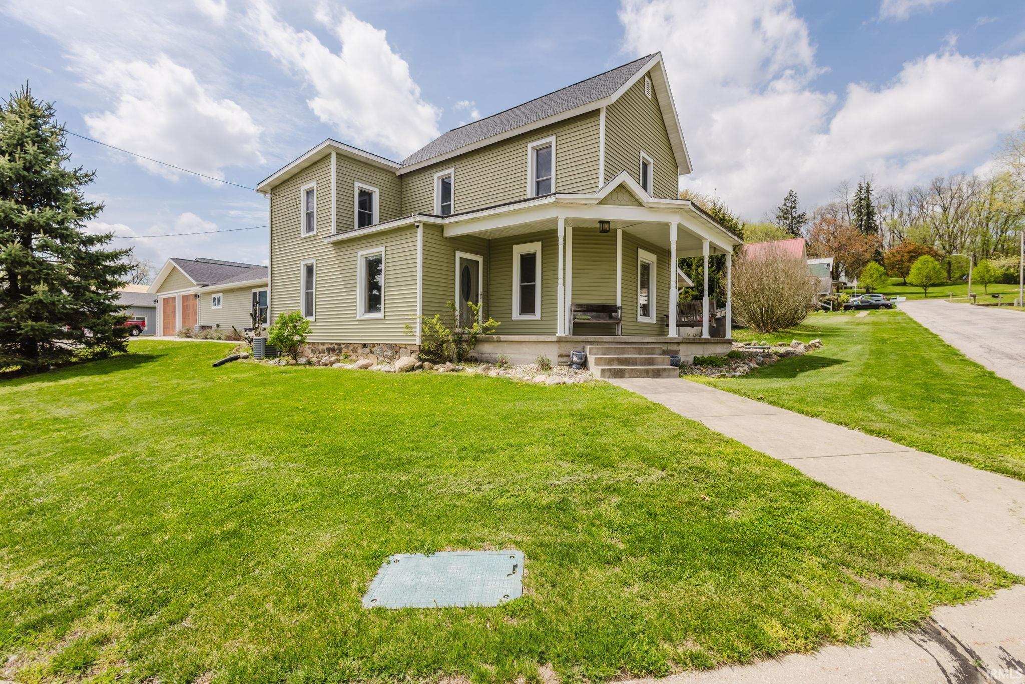 Middlebury, Indiana 46540, United States, 3 Bedrooms Bedrooms, ,2 BathroomsBathrooms,Residential,Pending,119455