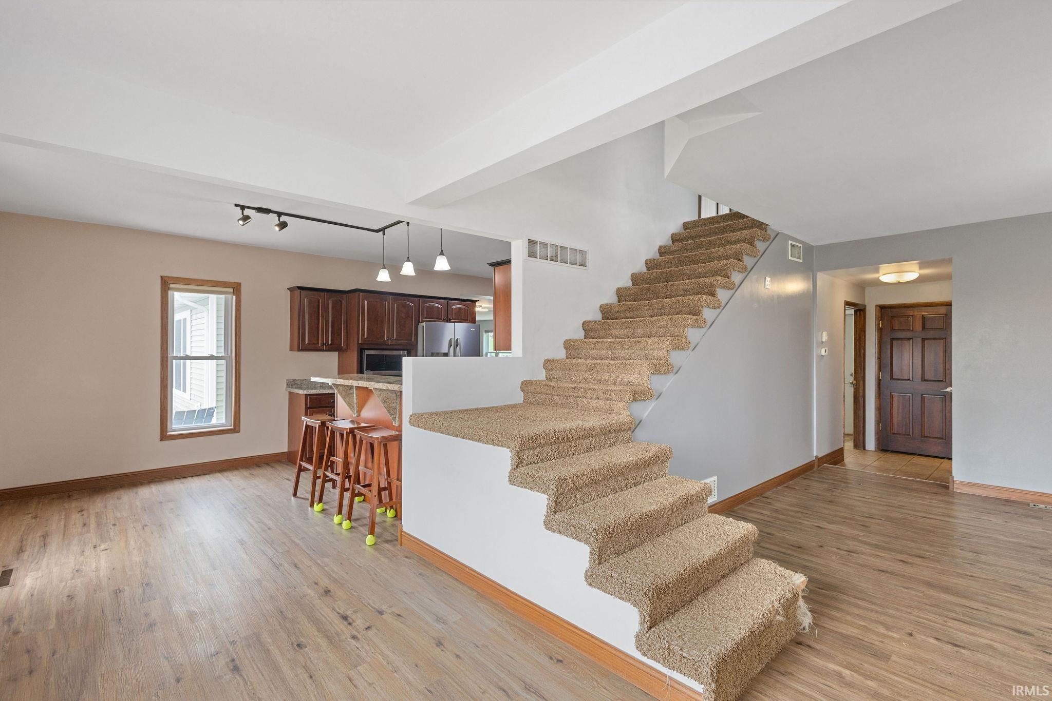 Middlebury, Indiana 46540, United States, 3 Bedrooms Bedrooms, ,2 BathroomsBathrooms,Residential,Pending,119455