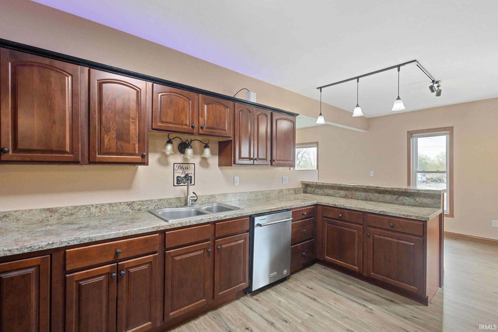 Middlebury, Indiana 46540, United States, 3 Bedrooms Bedrooms, ,2 BathroomsBathrooms,Residential,Pending,119455