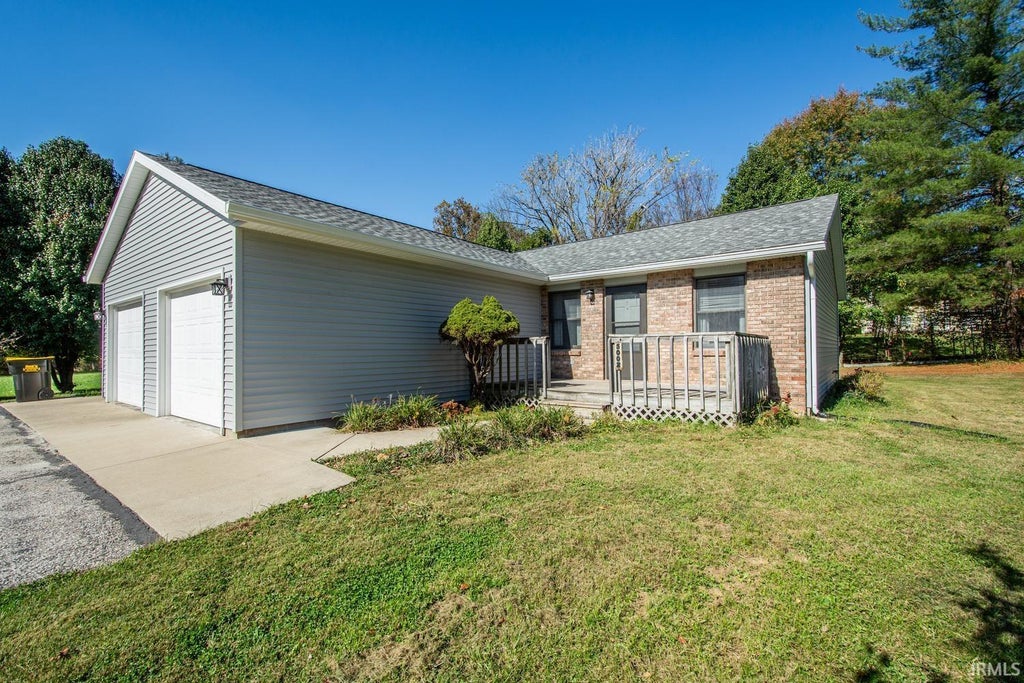 Photo of 5002 S Rockport Road, Bloomington, IN 47403 (MLS # 202644049)