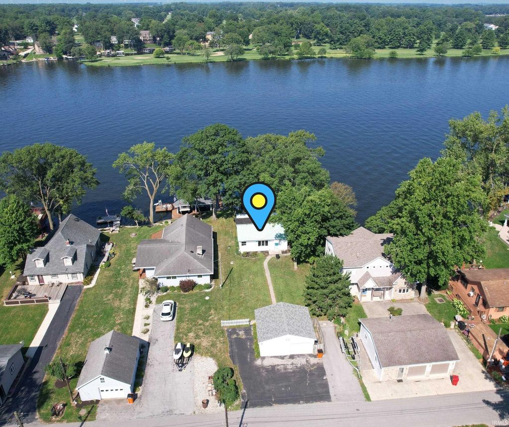 Photo of 3342 N Shore Acres Court, Monticello, IN 47960 (MLS # 202606561)