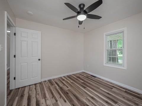 Tiny photo for 1620 Shelby Avenue, Evansville, IN 47714 (MLS # 202632589)