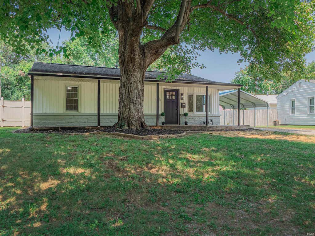 Photo of 1620 Shelby Avenue, Evansville, IN 47714 (MLS # 202632589)