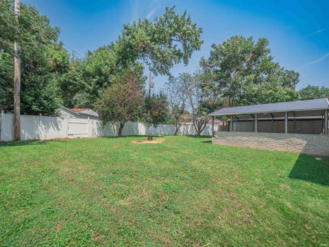 Tiny photo for 1620 Shelby Avenue, Evansville, IN 47714 (MLS # 202632589)