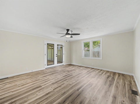 Tiny photo for 1620 Shelby Avenue, Evansville, IN 47714 (MLS # 202632589)