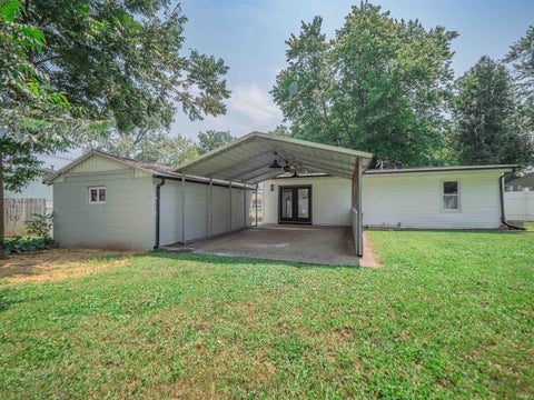 Tiny photo for 1620 Shelby Avenue, Evansville, IN 47714 (MLS # 202632589)