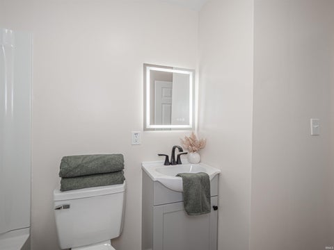 Tiny photo for 1620 Shelby Avenue, Evansville, IN 47714 (MLS # 202632589)