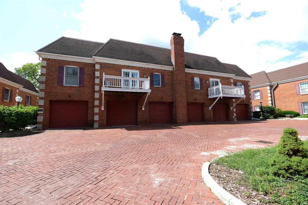 Photo of 2606 E 2nd Street #Unit D, Bloomington, IN 47401 (MLS # 202535838)