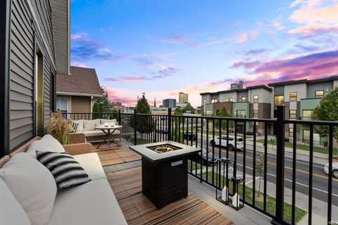 Tiny photo for 1206 Fairfield Avenue, Fort Wayne, IN 46802 (MLS # 202612491)