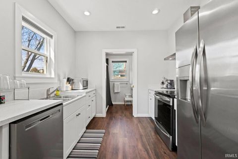 Tiny photo for 1206 Fairfield Avenue, Fort Wayne, IN 46802 (MLS # 202612491)