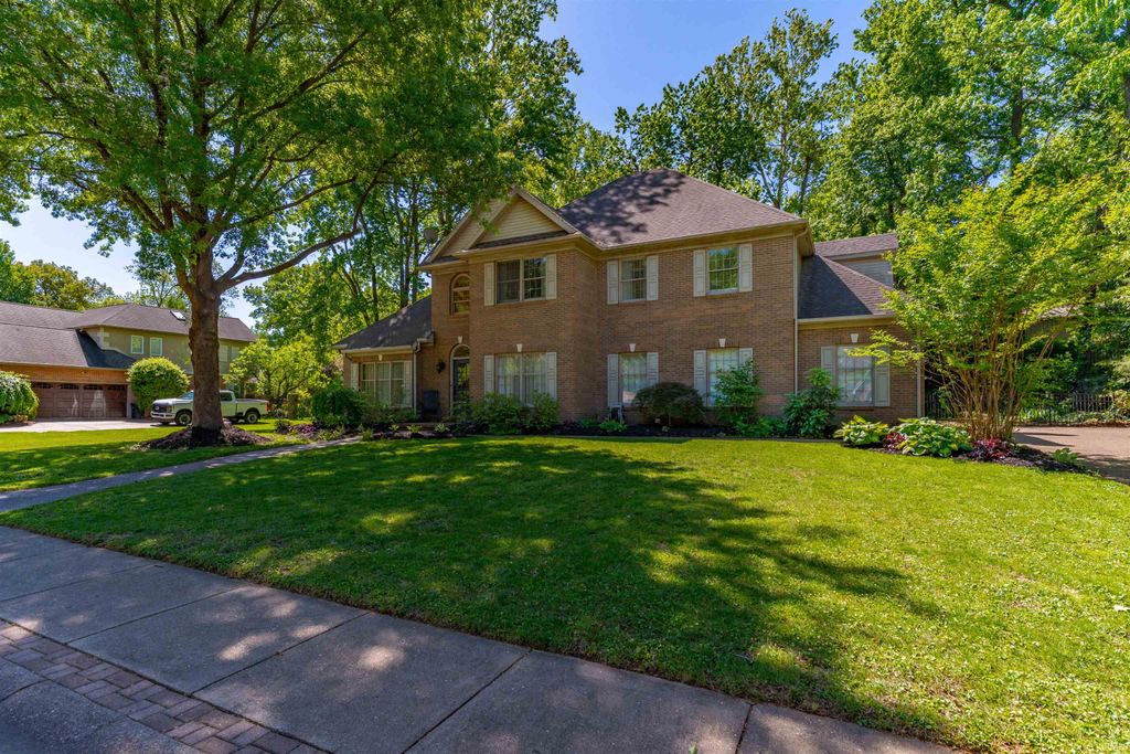 Photo of 2200 Eaglewood Drive, Newburgh, IN 47630 (MLS # 202615943)