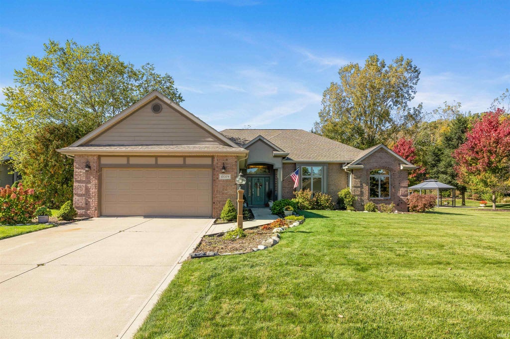 Photo of 11019 Lavista Place, Fort Wayne, IN 46845 (MLS # 202643483)